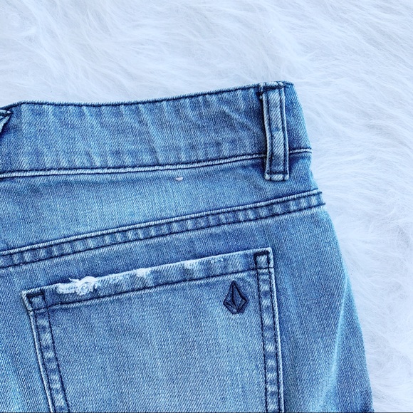 VOLCOM Cuffed Boyfriend Denim Jean Stoned Shorts 1 - Picture 11 of 15
